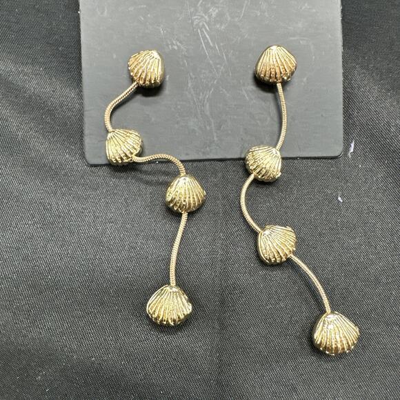 Torrid Linear Earrings Gold Tone Beaded Scalloped Sea Shells Tropical Dangle New - Picture 2 of 4